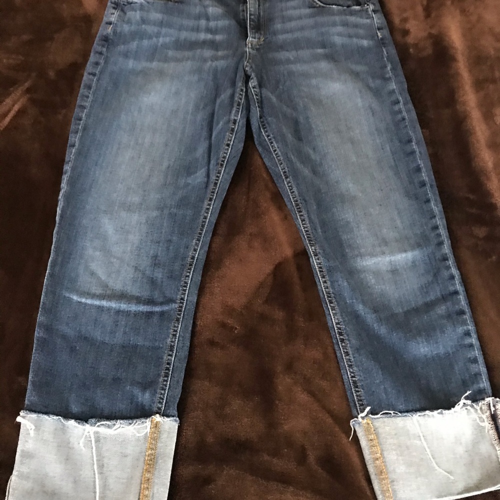 Super cute Joes Jeans mid rise straight crop. - Picture 1 of 2